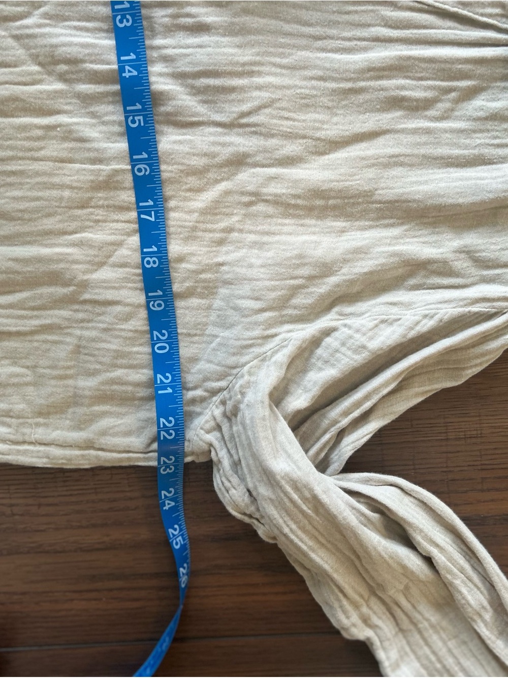 Old Navy Crinkle Gauze Button Down Boyfriend Shirt Size M, Coastal Minimalist - Picture 6 of 9
